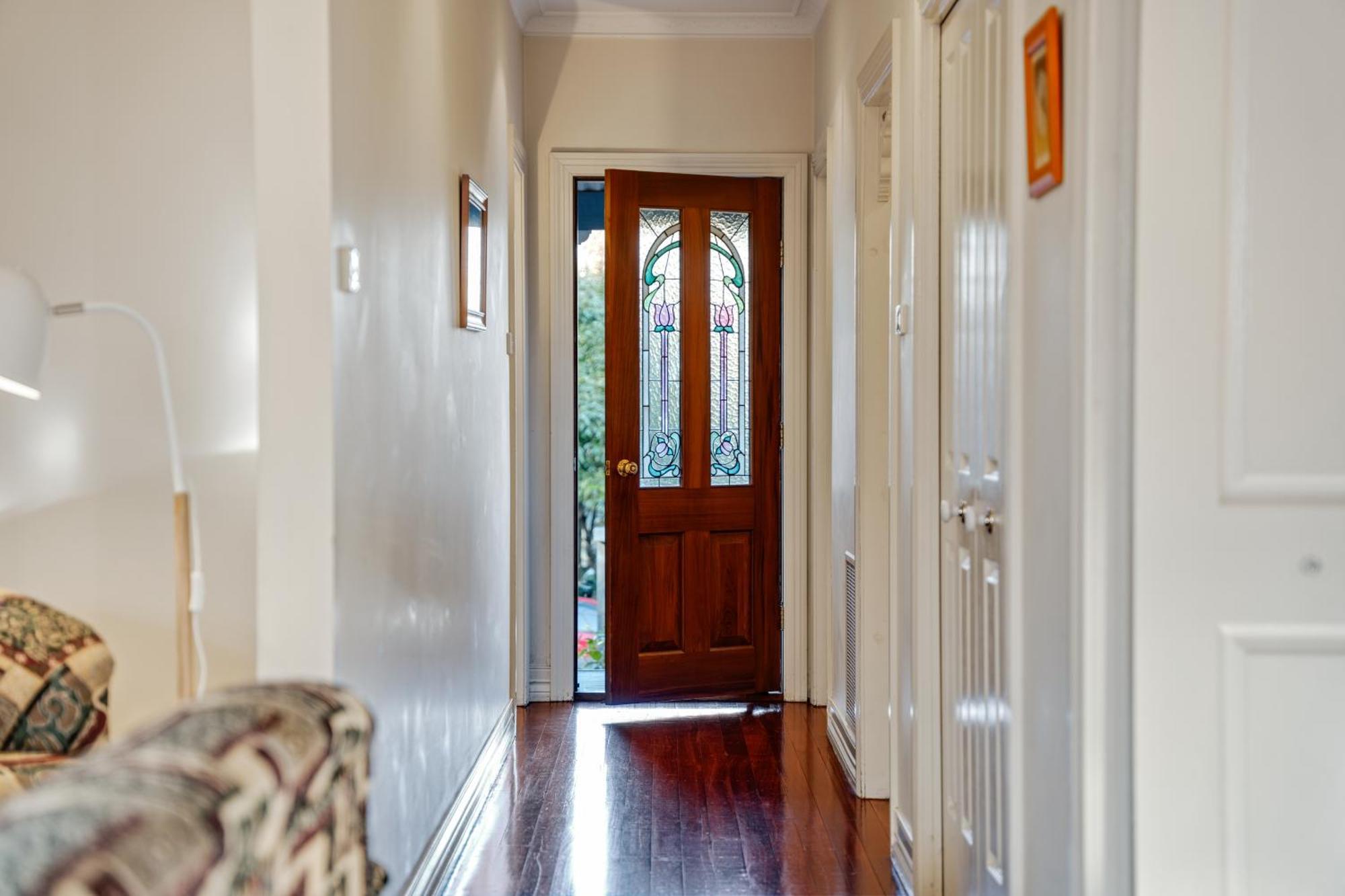 Whispering Pines Cottages Wentworth Falls Rum bild