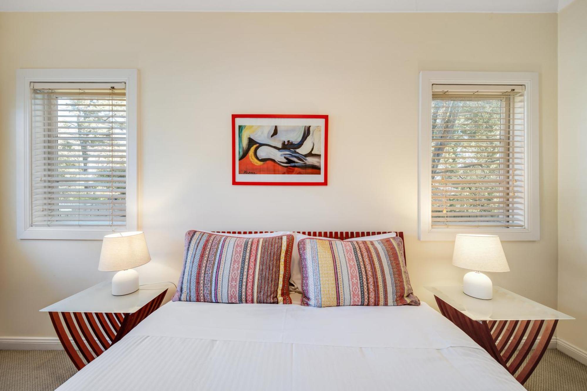 Whispering Pines Cottages Wentworth Falls Rum bild