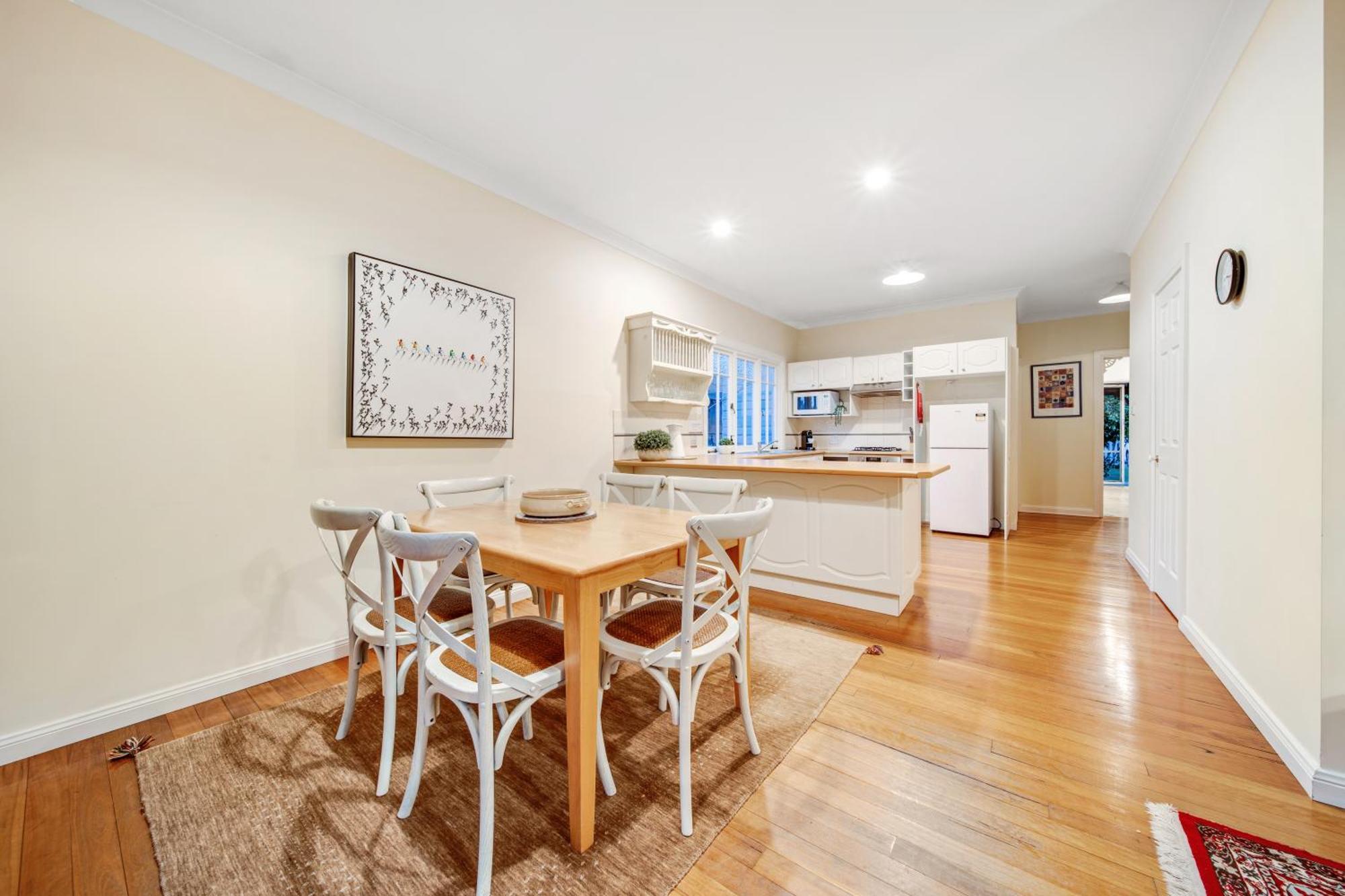 Whispering Pines Cottages Wentworth Falls Rum bild