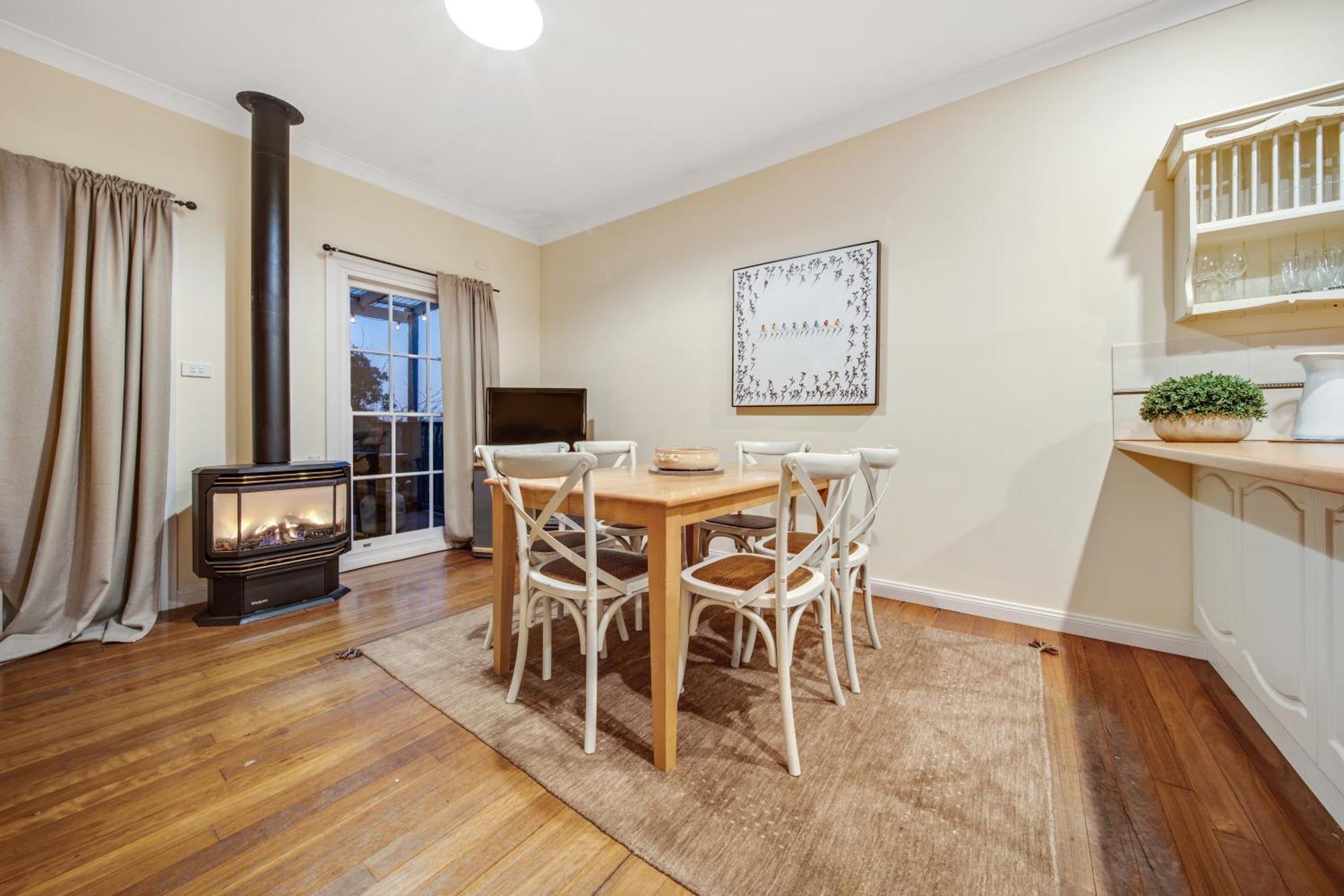 Whispering Pines Cottages Wentworth Falls Rum bild