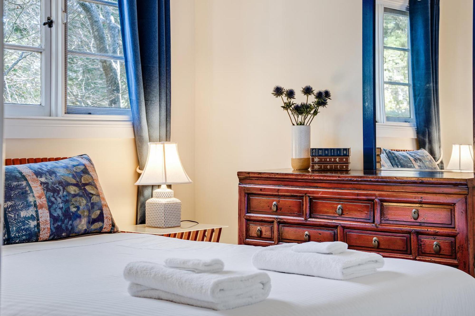 Whispering Pines Cottages Wentworth Falls Rum bild