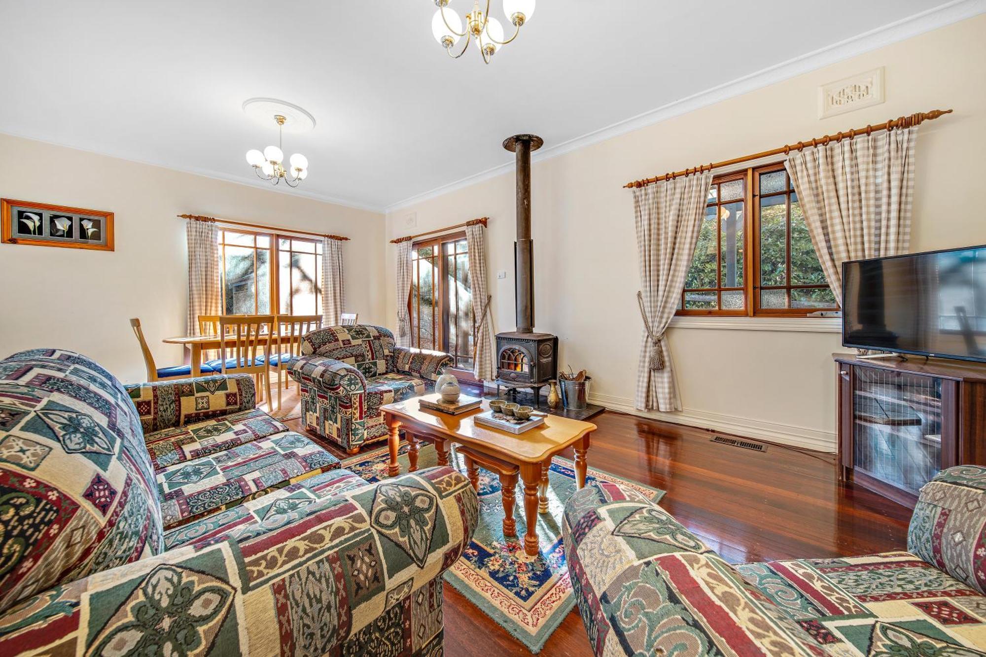 Whispering Pines Cottages Wentworth Falls Rum bild